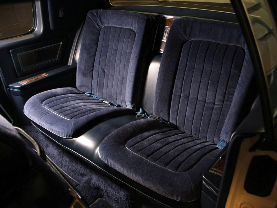  Oldsmobile Toronado Brougham 1981 года  (фото 9 из 9)